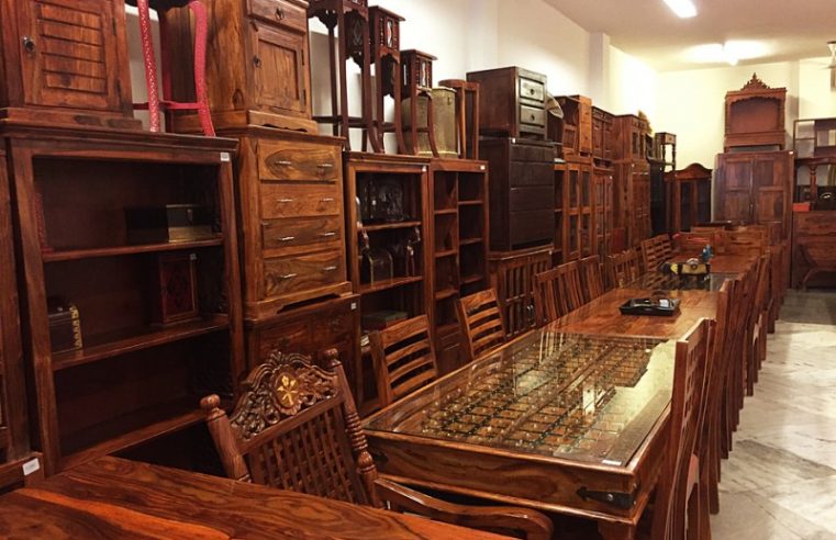 Every Amateur’s Guide For Buying Antique Furniture!