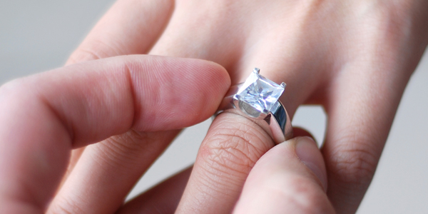 Five Helpful Tips when Buying an Engagement Ring
