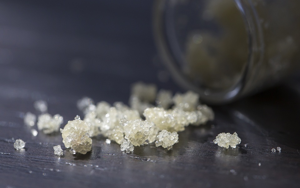 A guide to THCA crystalline and buying it in Colorado